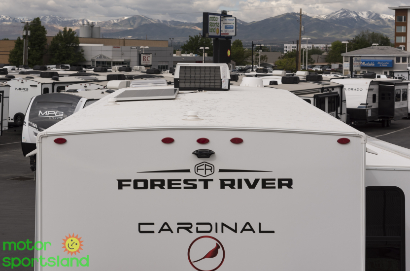 2025 Forest River Cardinal 33CHEF - Image 29