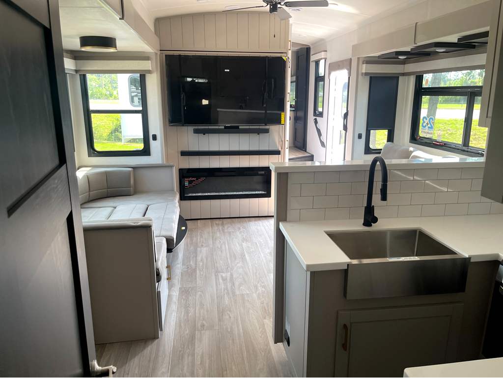 2027 JAYCO NORTH POINT 375TBDB - Image 26