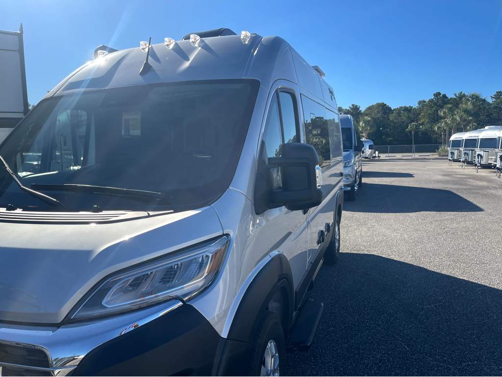 2026 THOR MOTOR COACH SCOPE 18MS - Image 2