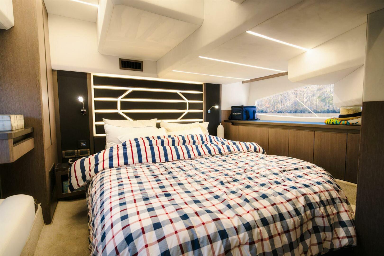 2023 Galeon 425 HTS - Image 11
