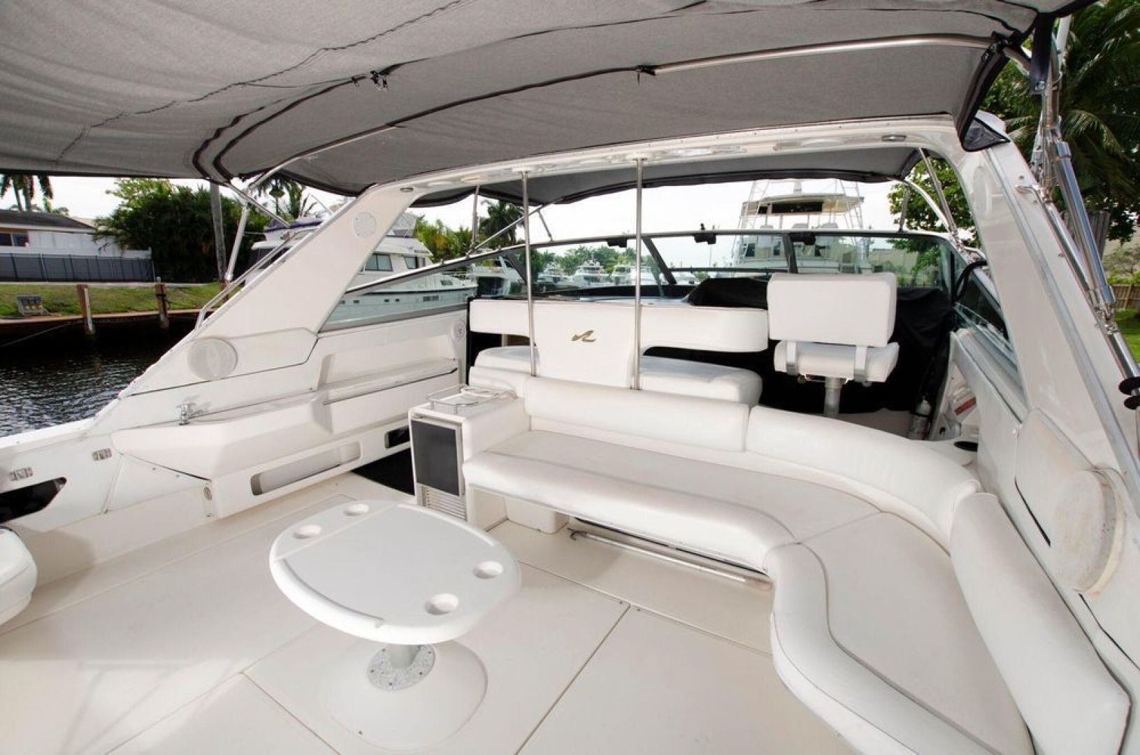 1993 Sea Ray Sundancer - Image 10