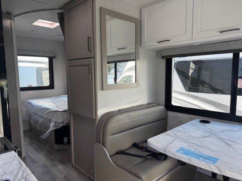 2026 Thor Motor Coach Four Winds Espec 22Z - Image 15