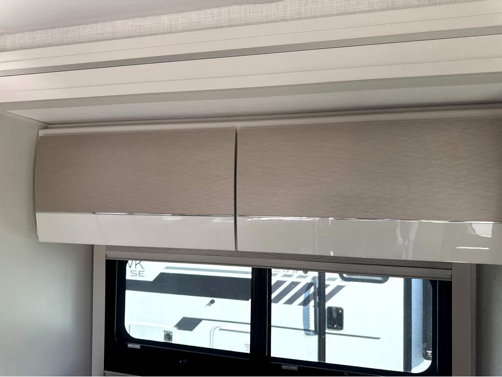 2027 THOR MOTOR COACH TIBURON 24XL - Image 13