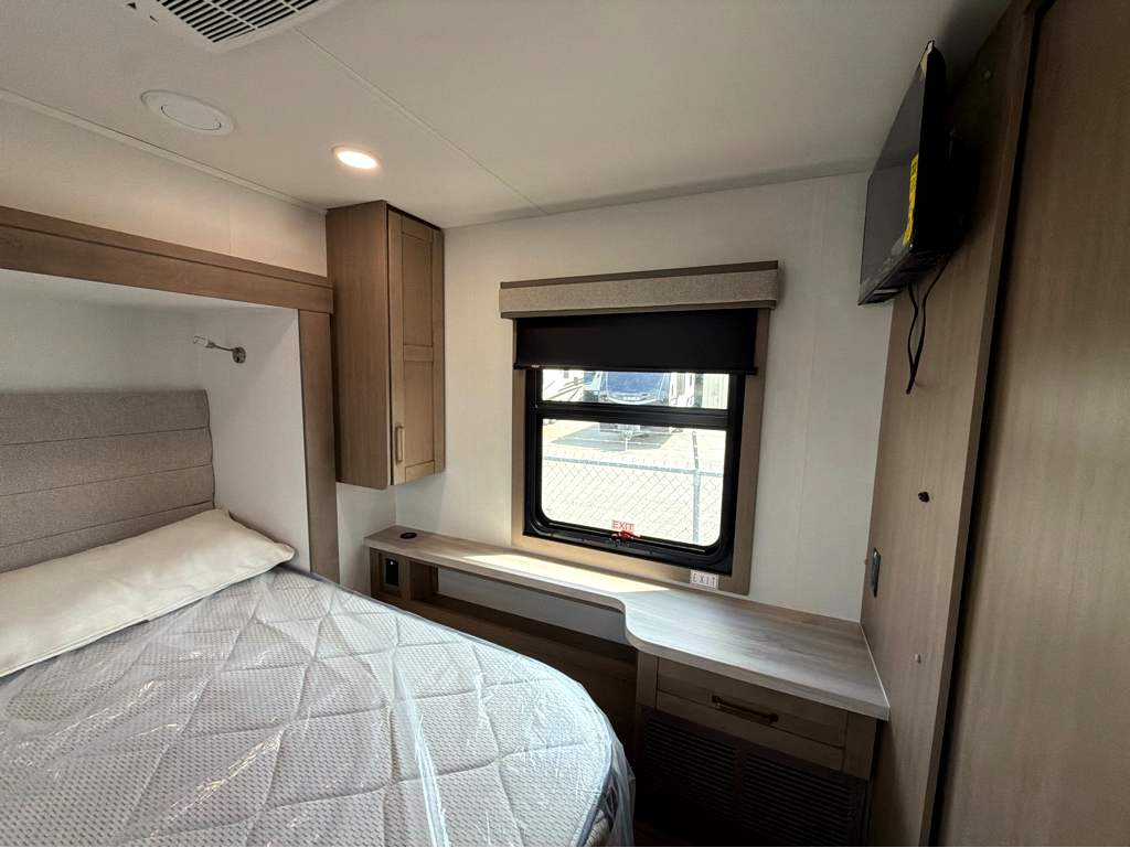 2027 JAYCO GREYHAWK 30Z - Image 19