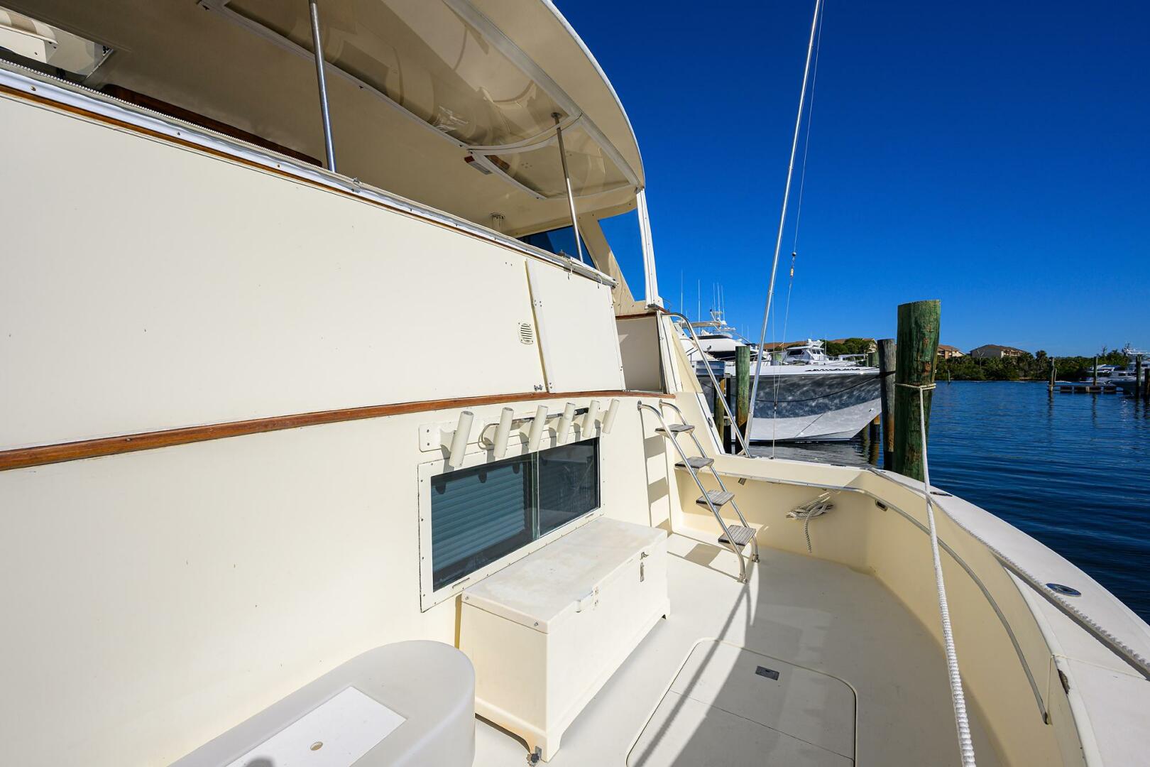 2003 Jupiter 31 Cuddy - Image 145