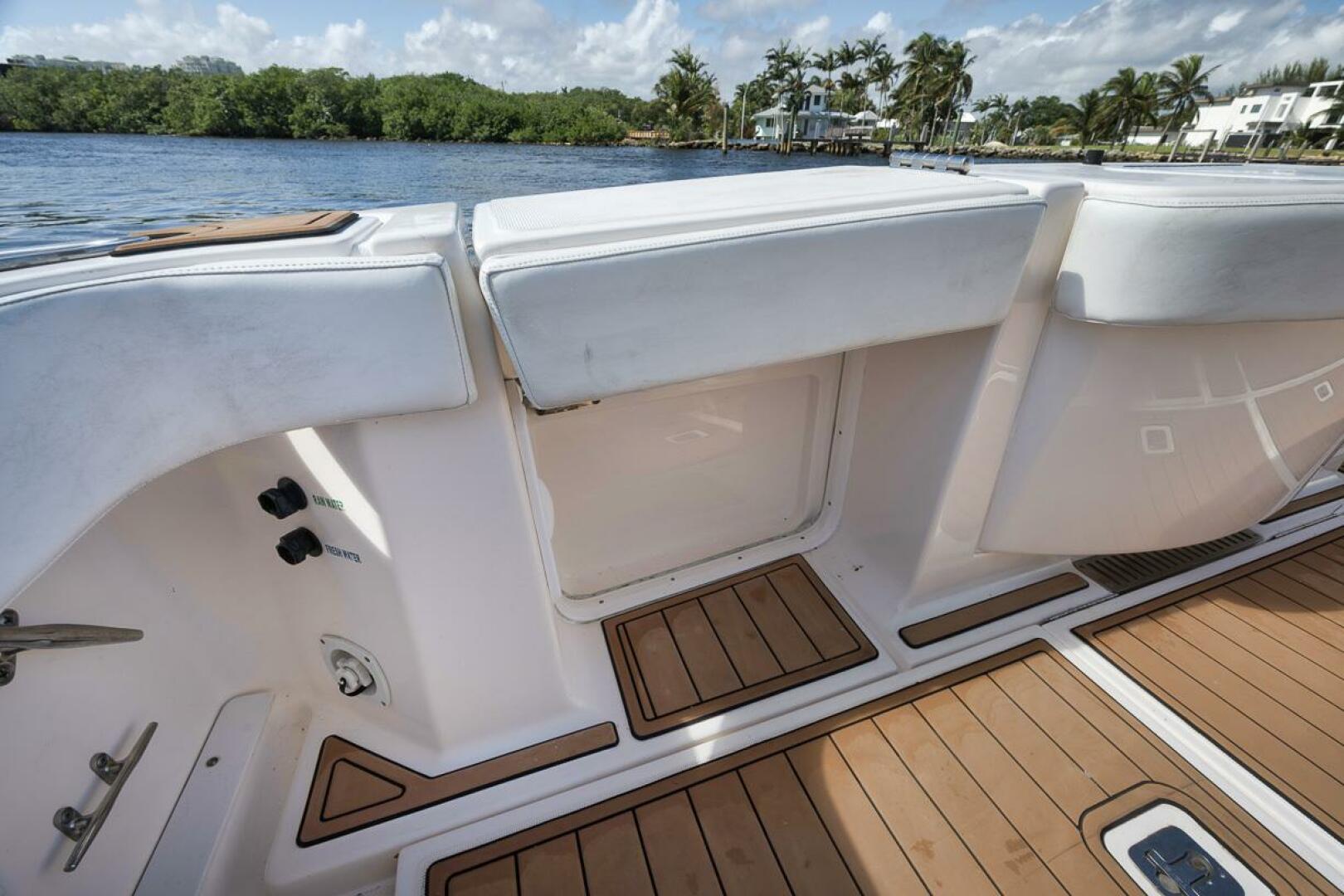 2015 Tiara Yachts Tiara 390 Convertible - Image 14