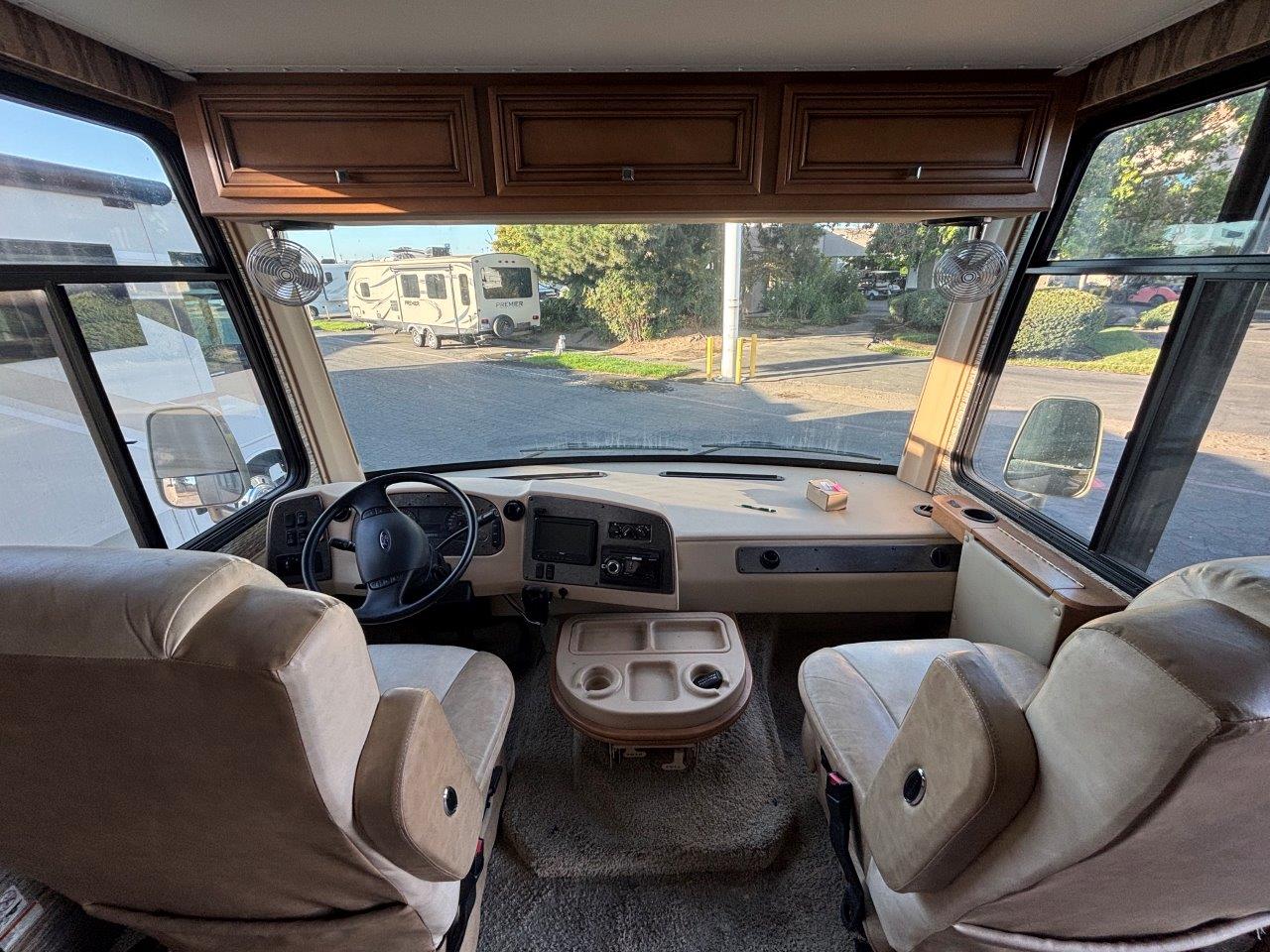 2017 Newmar Bay Star 3113 - Image 6
