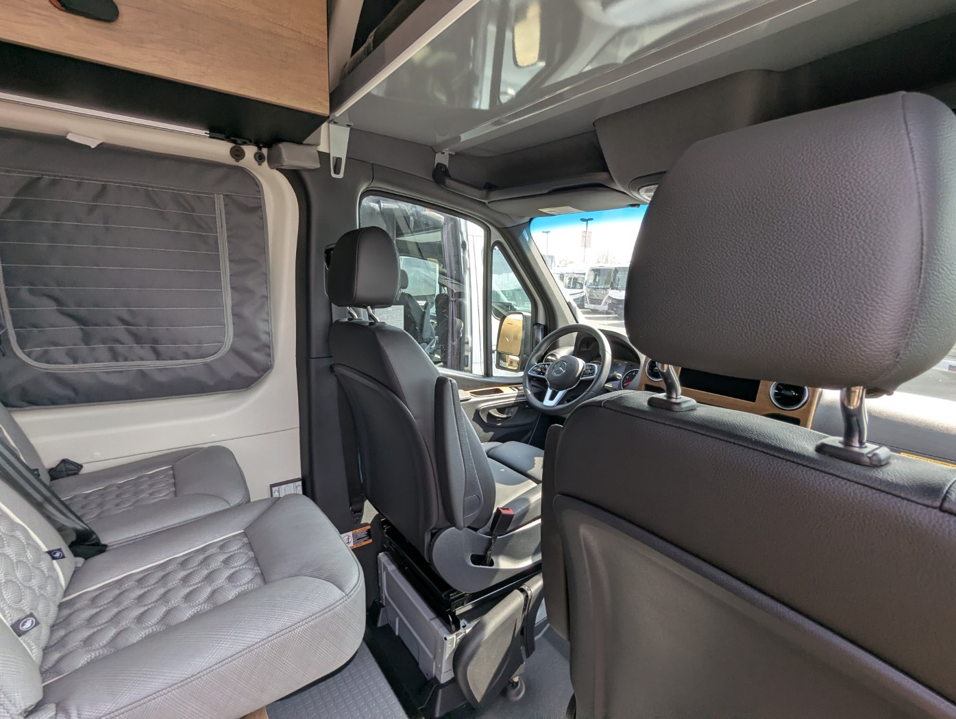 2026 Winnebago Revel 44E - Image 10