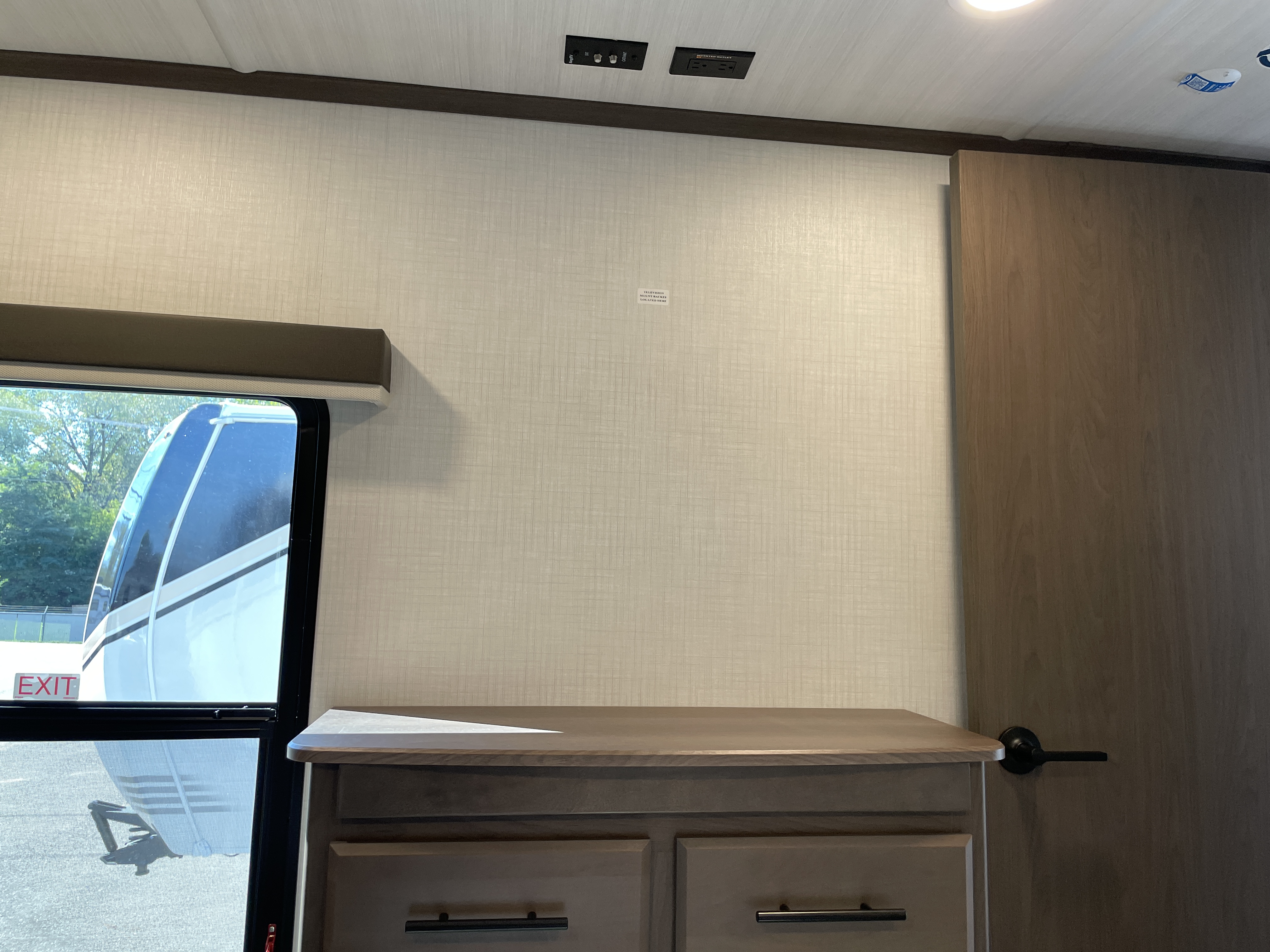 2027 Keystone Cougar 320RDS - Image 24