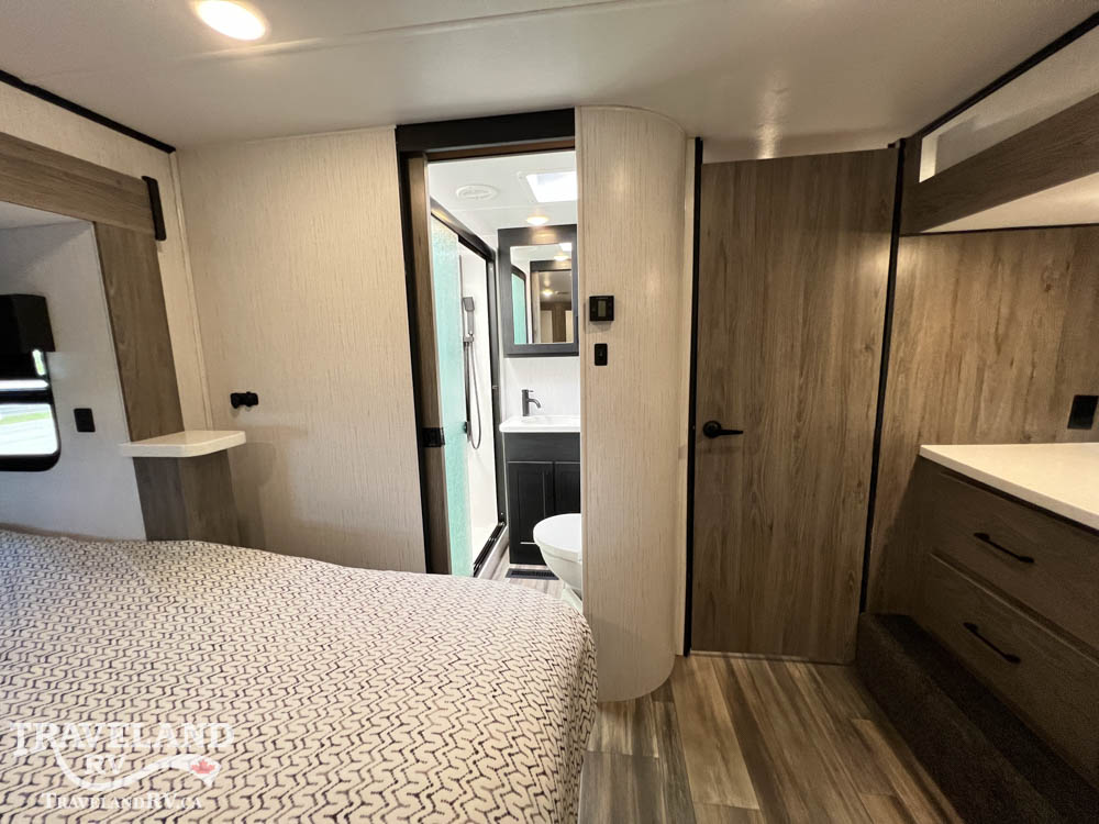 2022 HEARTLAND ROAD WARRIOR 414RW - Image 47