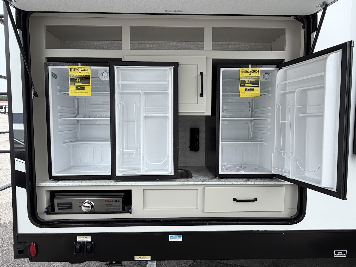 2027 VENTURE RV SPORTTREK 333VIK - Image 6