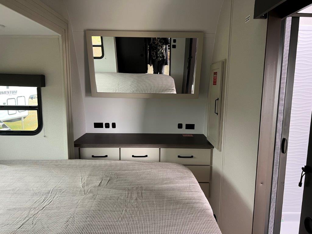2026 Grand Design Momentum G-Class 21G - Image 8