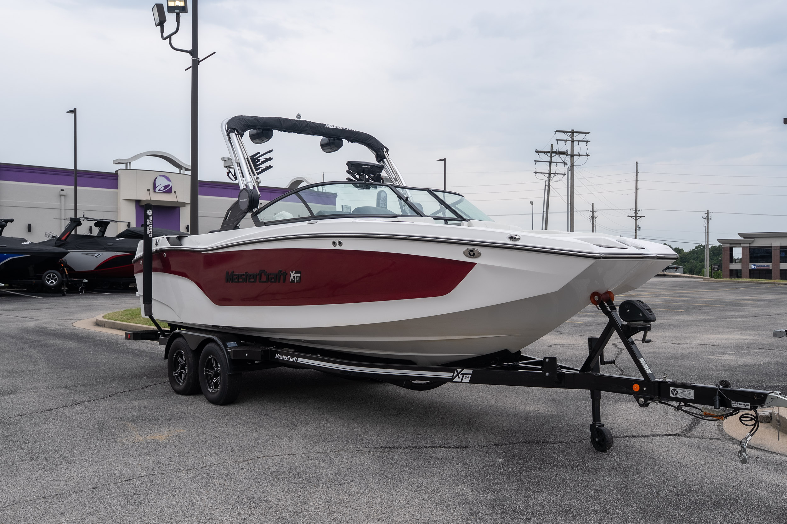 2023 MasterCraft XT24 - Image 3