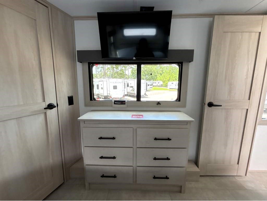 2026 GRAND DESIGN SOLITUDE 390RK - Image 23