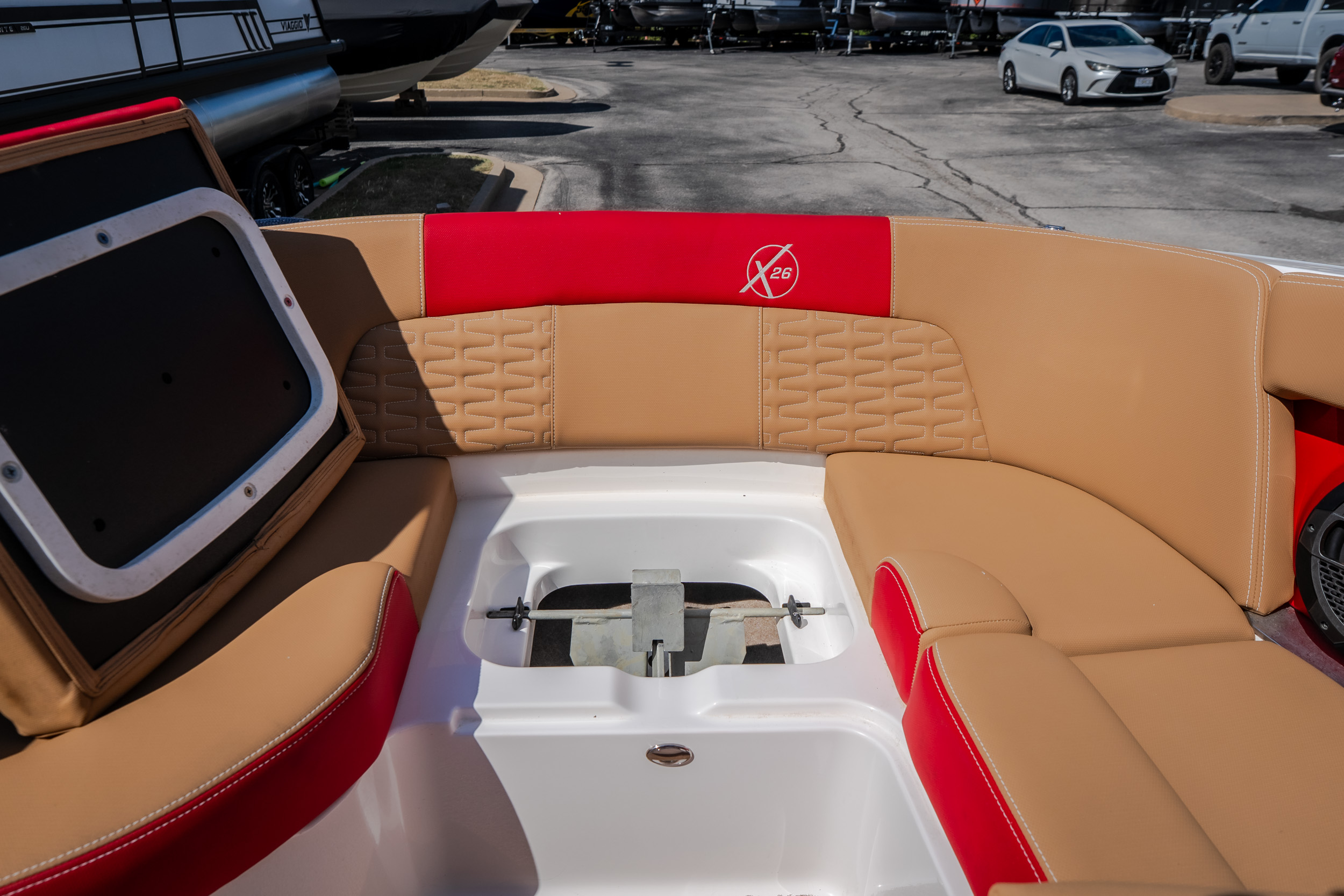 2020 MasterCraft X26 - Image 23
