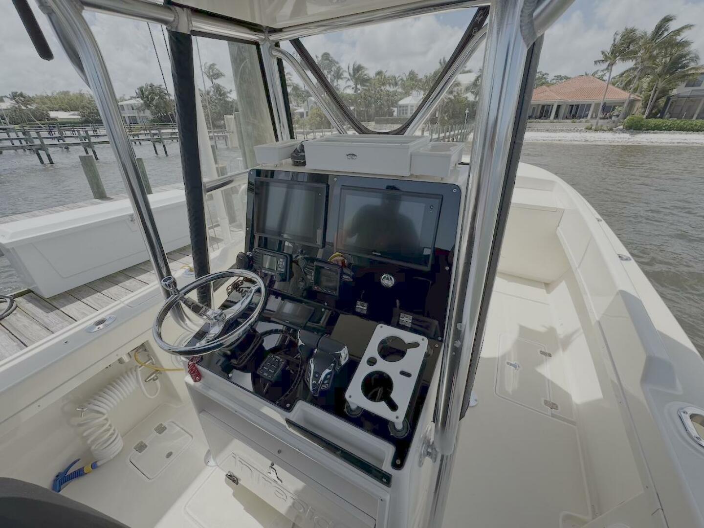 2004 Intrepid 32 CUDDY - Image 13