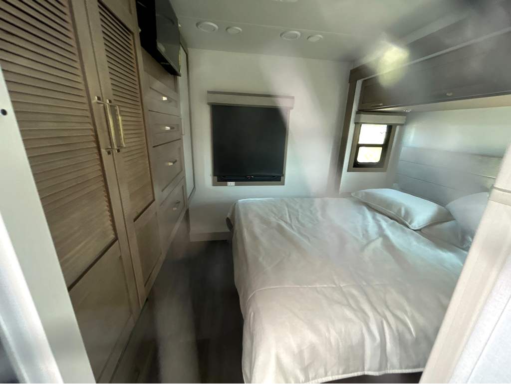 2027 JAYCO GREYHAWK 29MV - Image 26