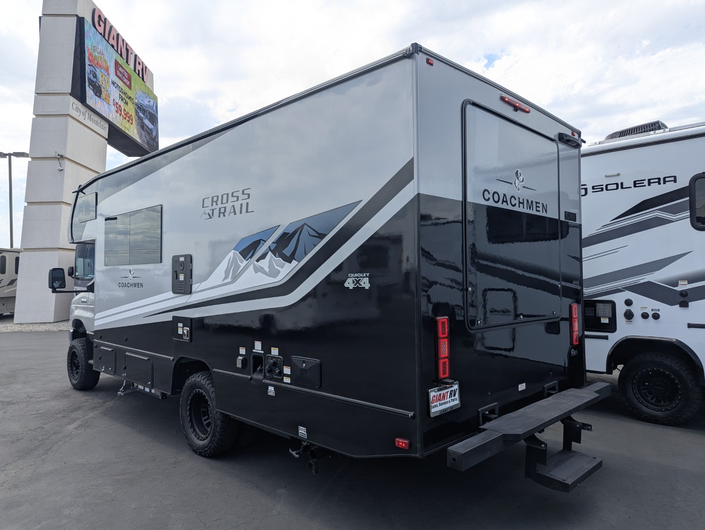 2026 Coachmen Cross Trail 23XG 4X4 - Image 9