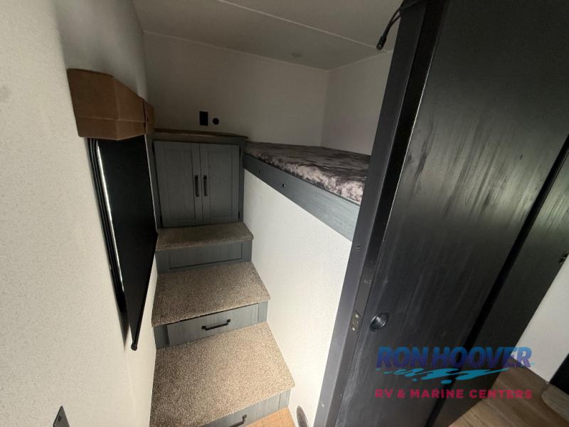 2026 PALOMINO 337BH - Image 8