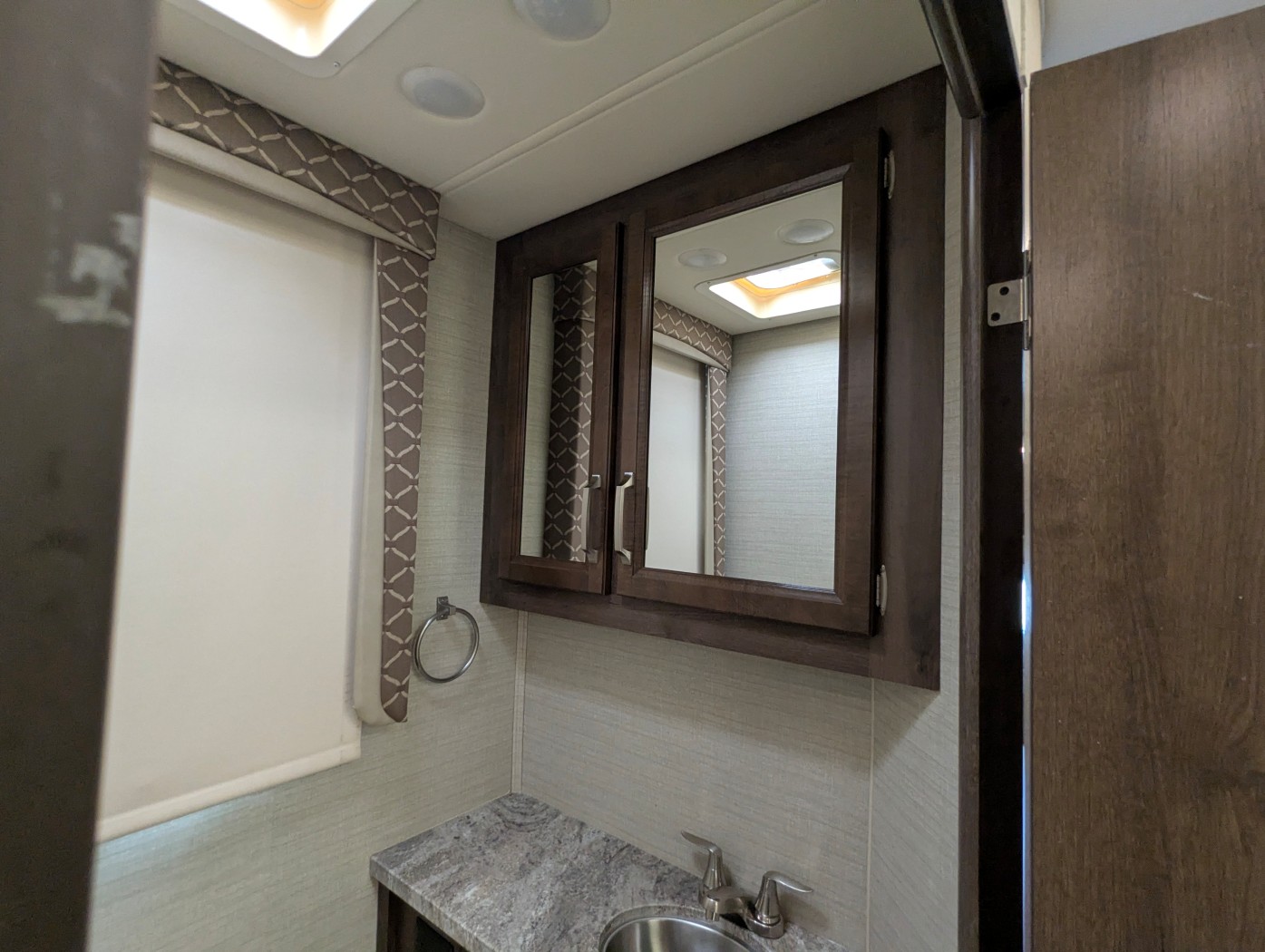 2018 Jayco Greyhawk 29MV - Image 21