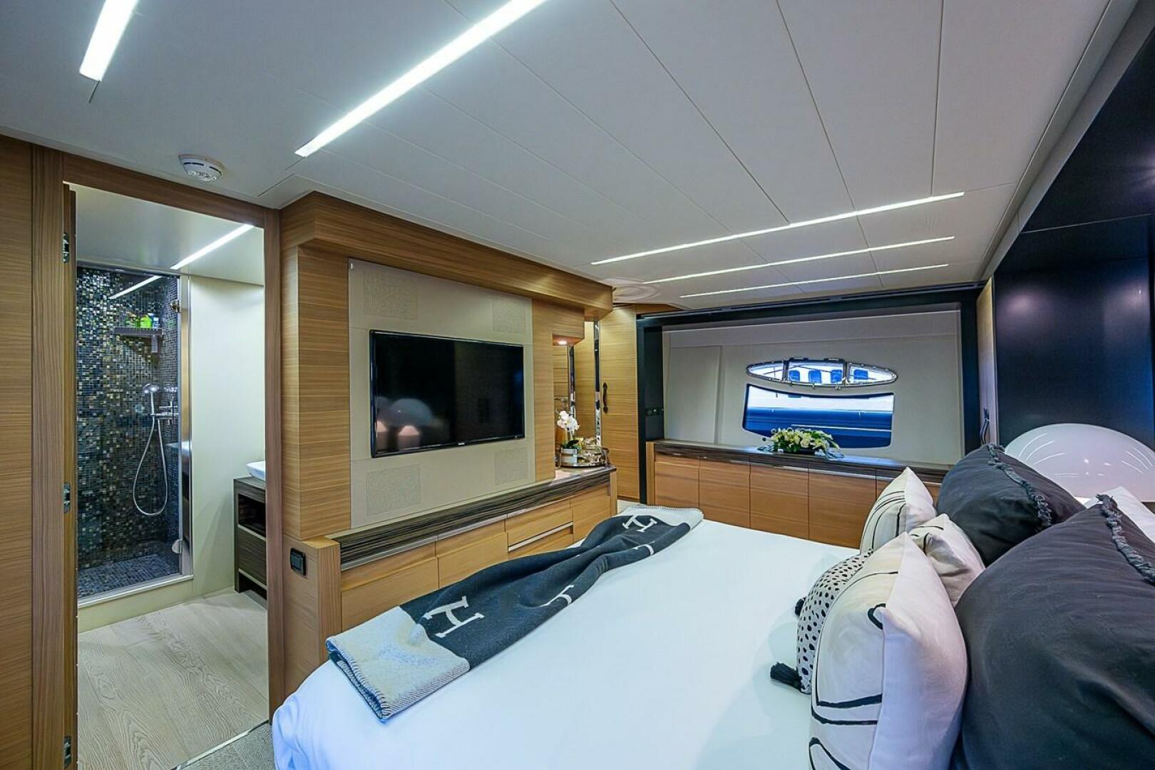 2014 Pershing Pershing 92 - Image 13