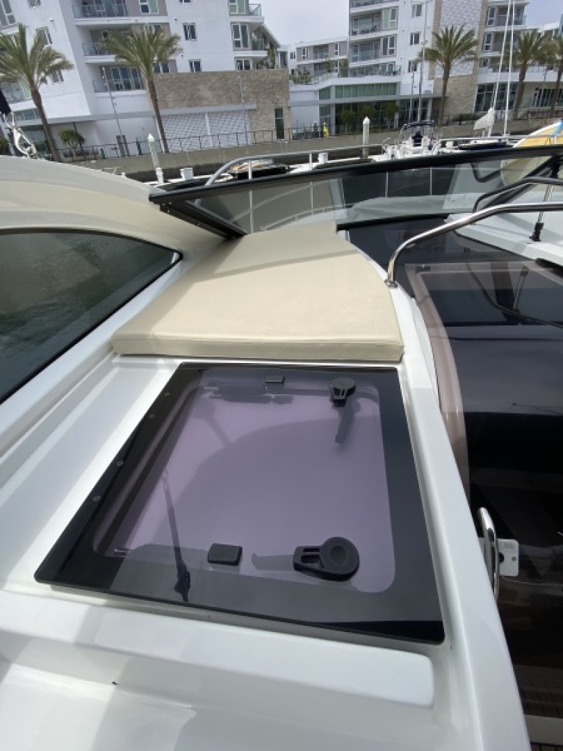2016 Beneteau Gran Turismo 35 - Image 16