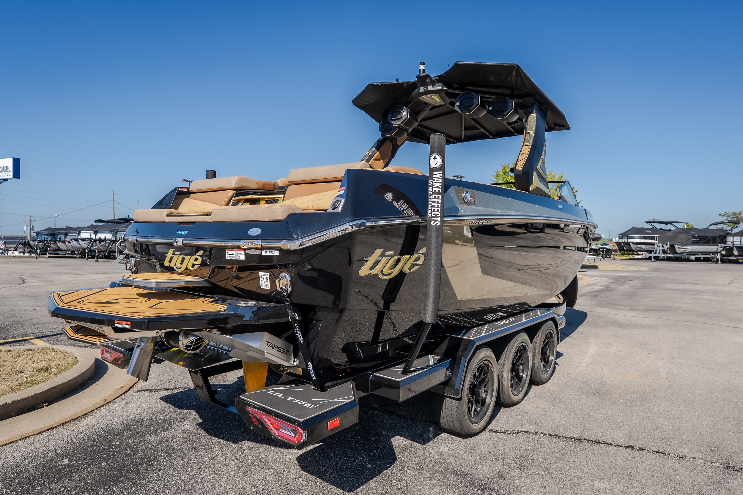 2027 Tigé Ultré 25ZX - Image 2