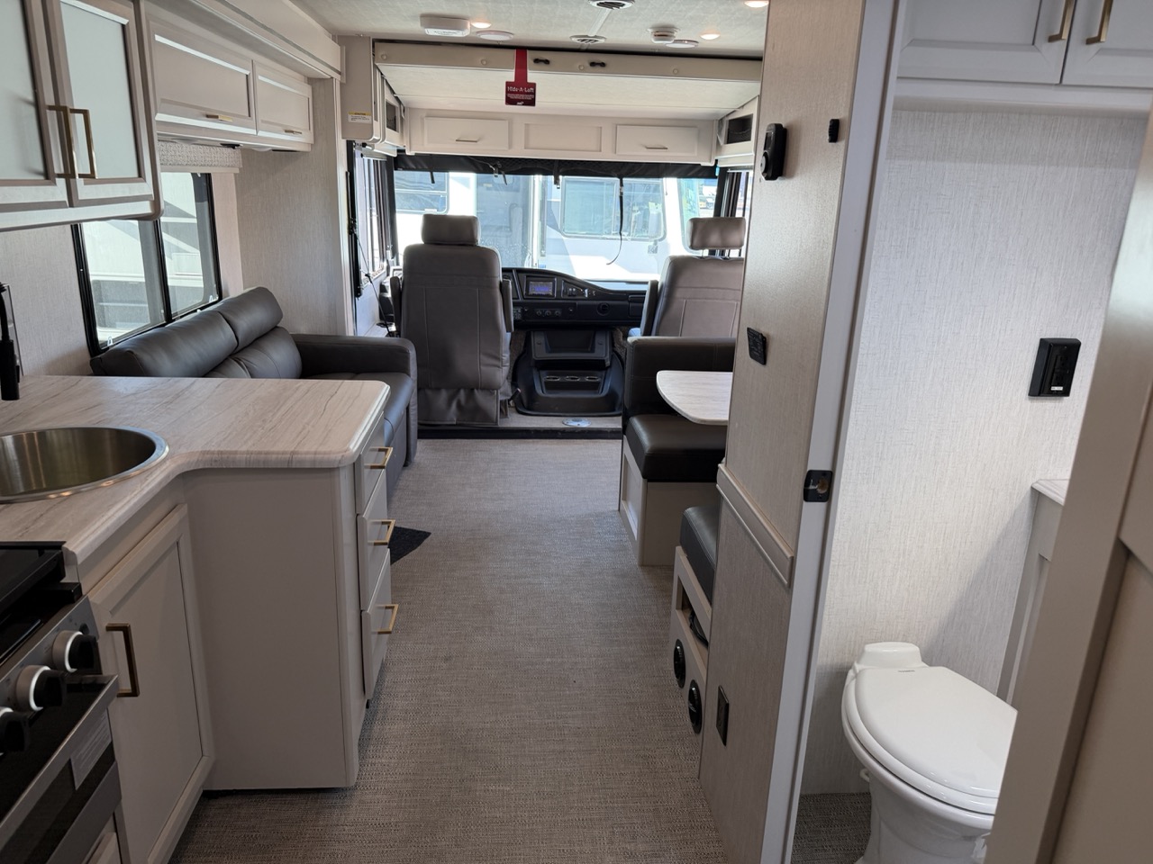 2026 Holiday Rambler Admiral 29M - Image 23