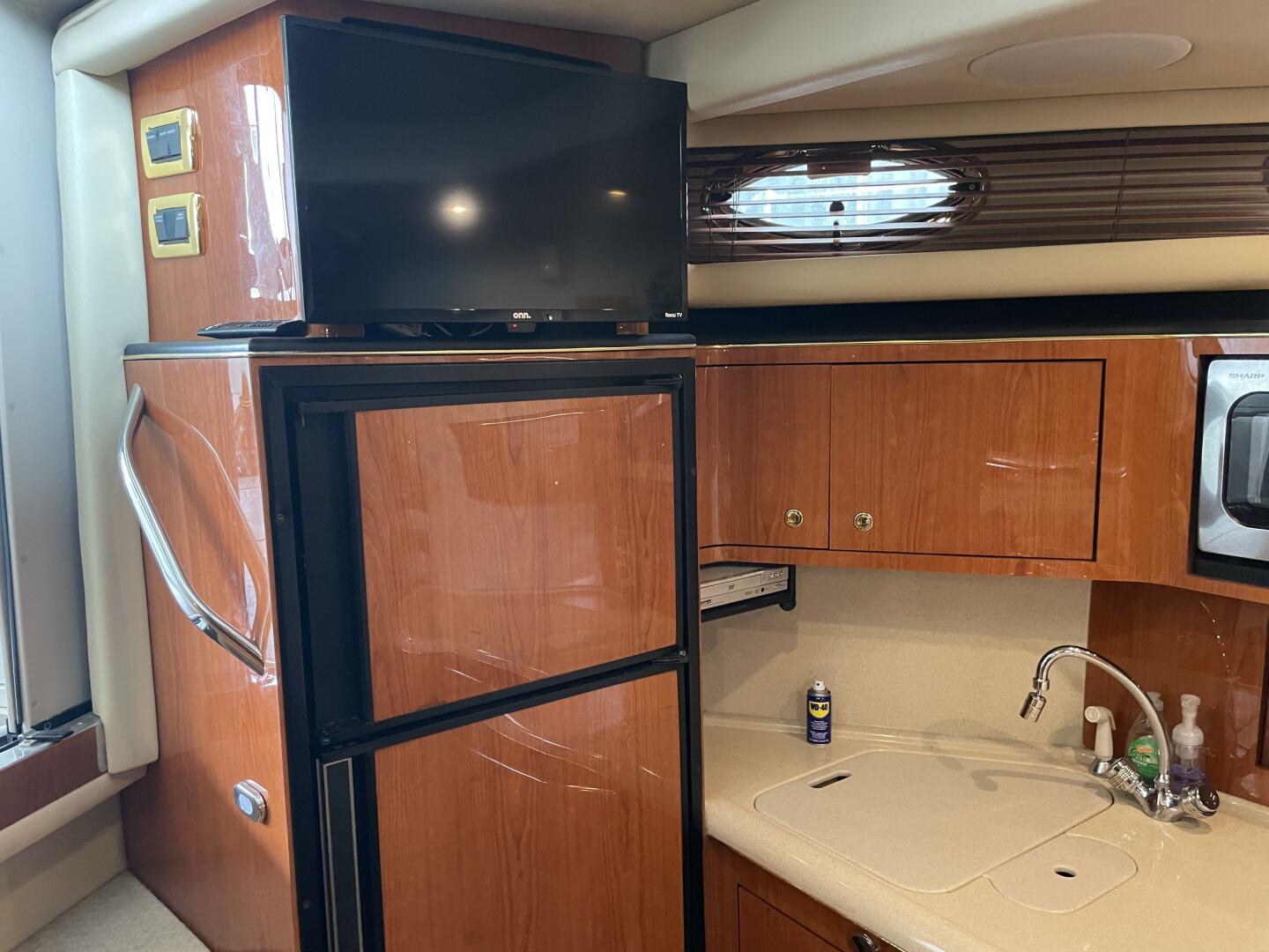 2001 Sea Ray 380 Sundancer - Image 25