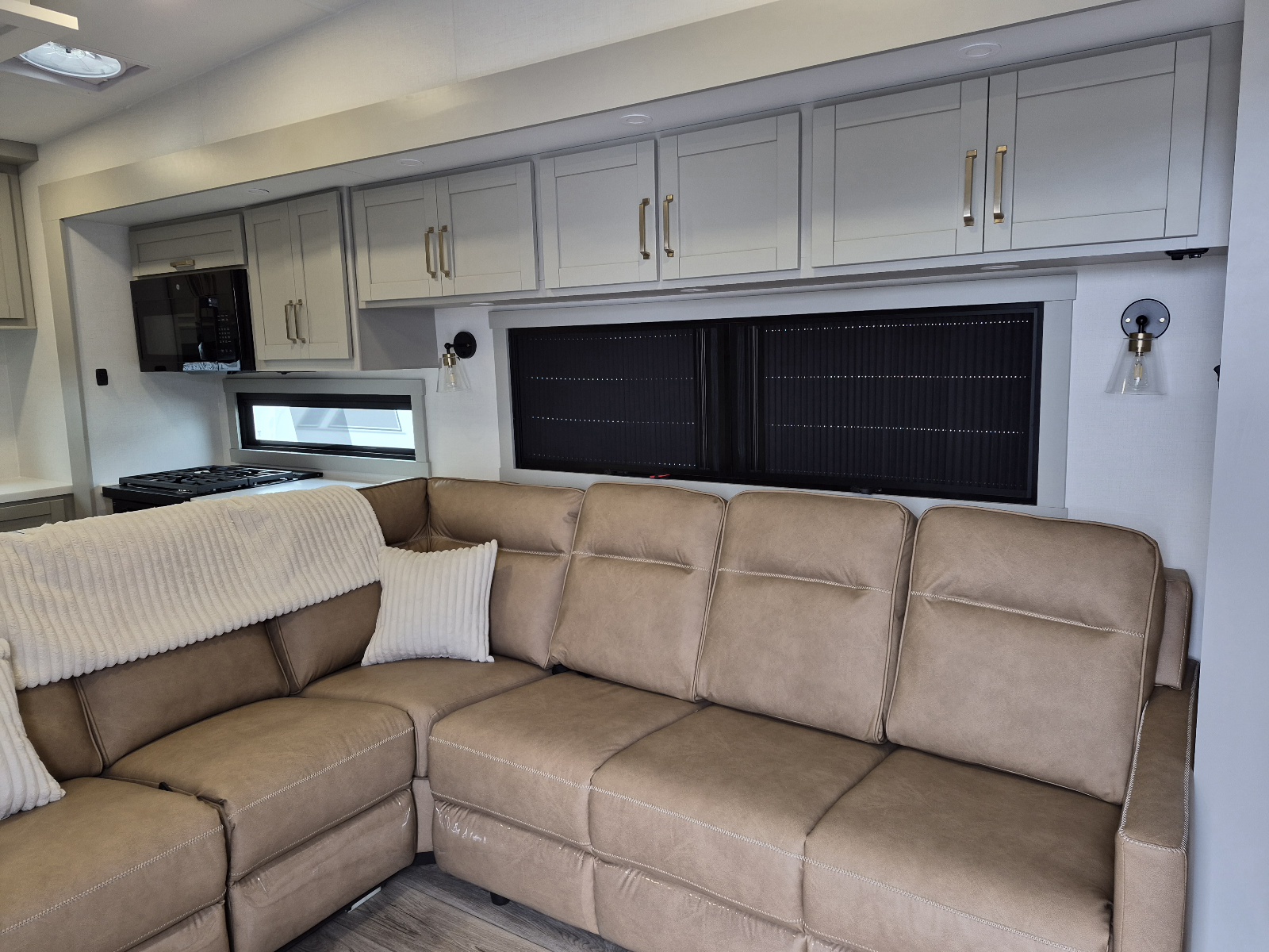 2026 Brinkley RV Model Z 3200 - Image 5