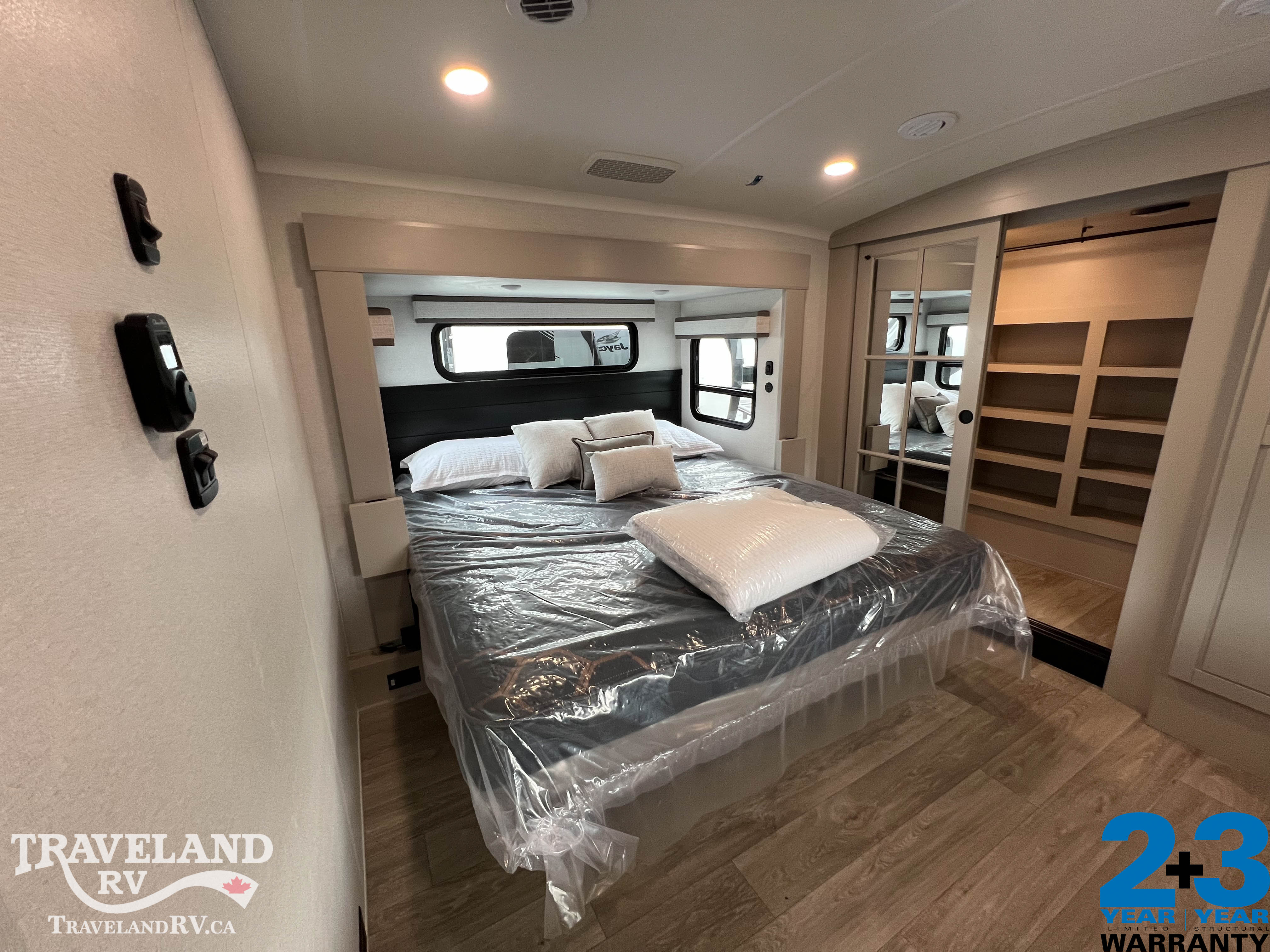 2027 Jayco North Point 310RLTS - Image 18
