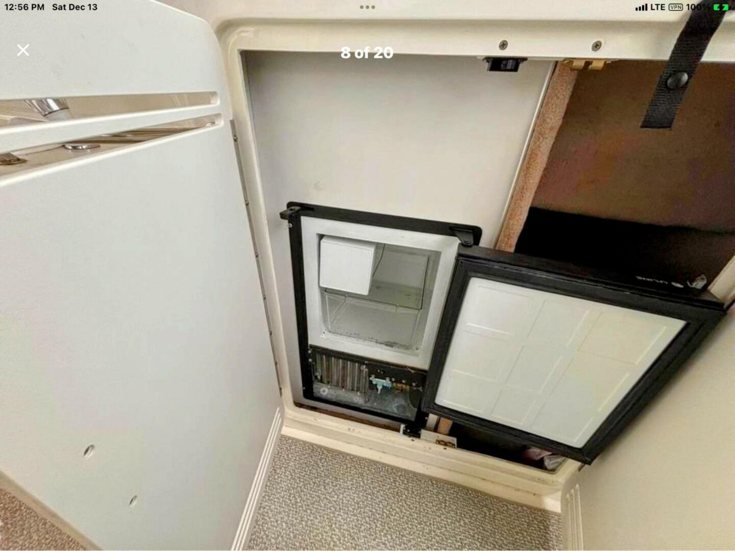 1998 Sea Ray 400 Sundancer - Image 15