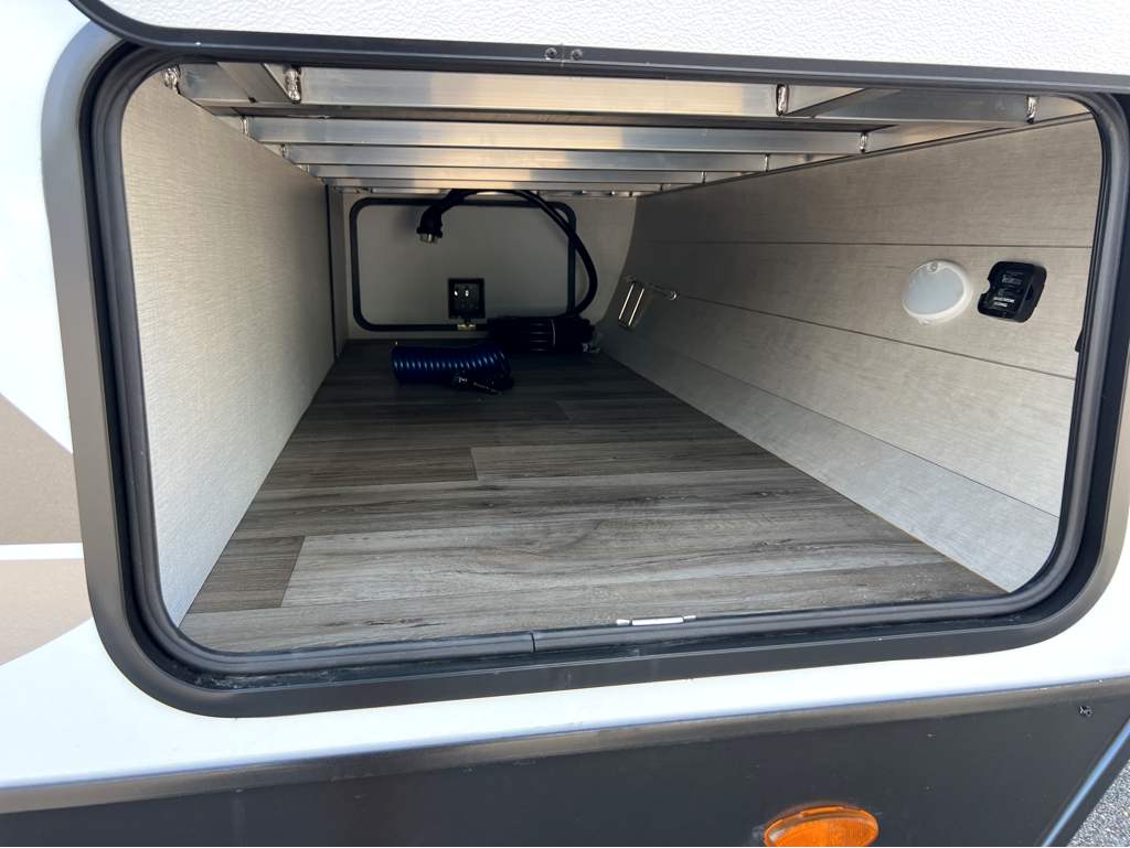 2026 VENTURE RV SPORTTREK 271VRB - Image 23