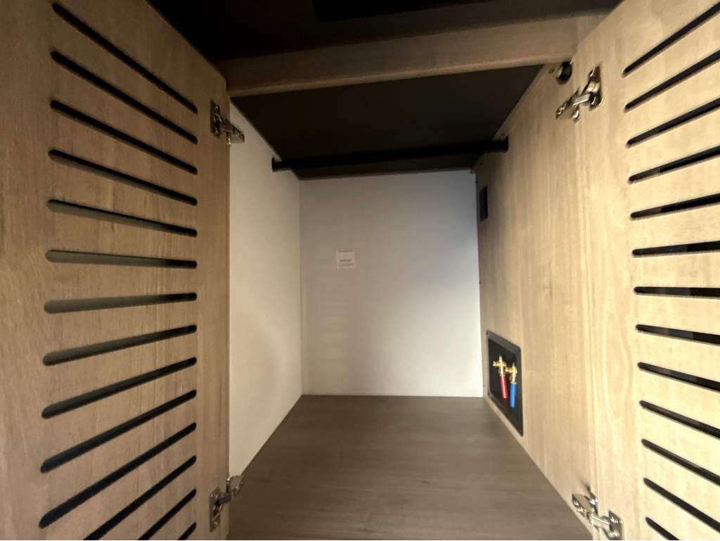 2027 GRAND DESIGN LINEAGE SERIESE 30DC - Image 27