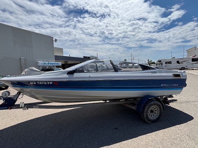 1989 Bayliner 2050 - Image 1