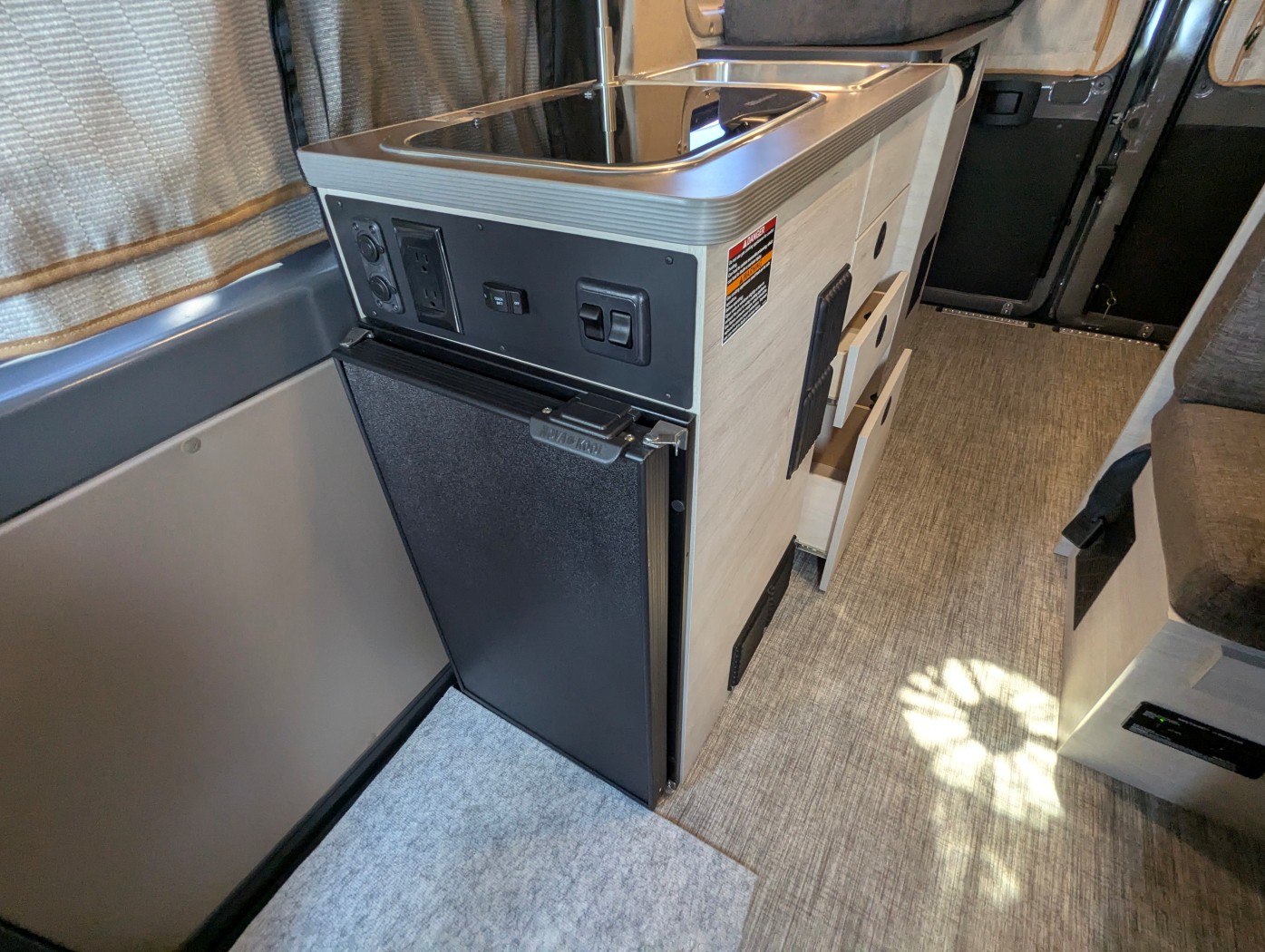 2026 Winnebago Solis Pocket 36A - Image 14