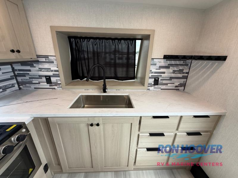 2026 FOREST RIVER 37GALLEY - Image 9