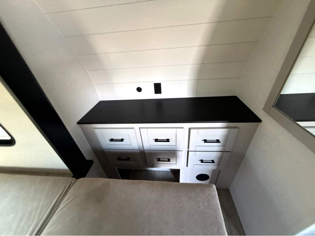 2027 JAYCO SEISMIC 265 - Image 23