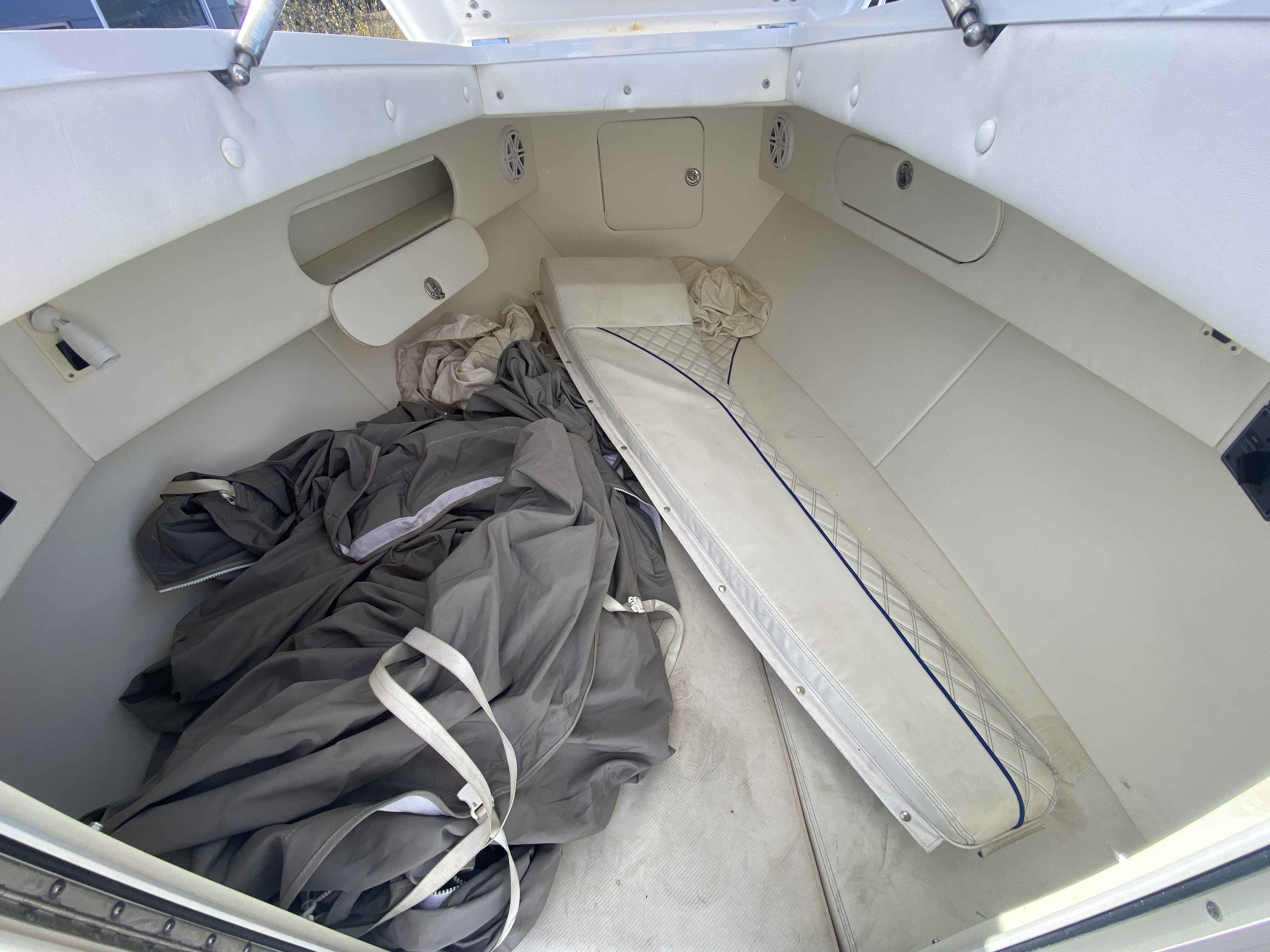 2017 Midnight Express 39 Cuddy  - Image 23