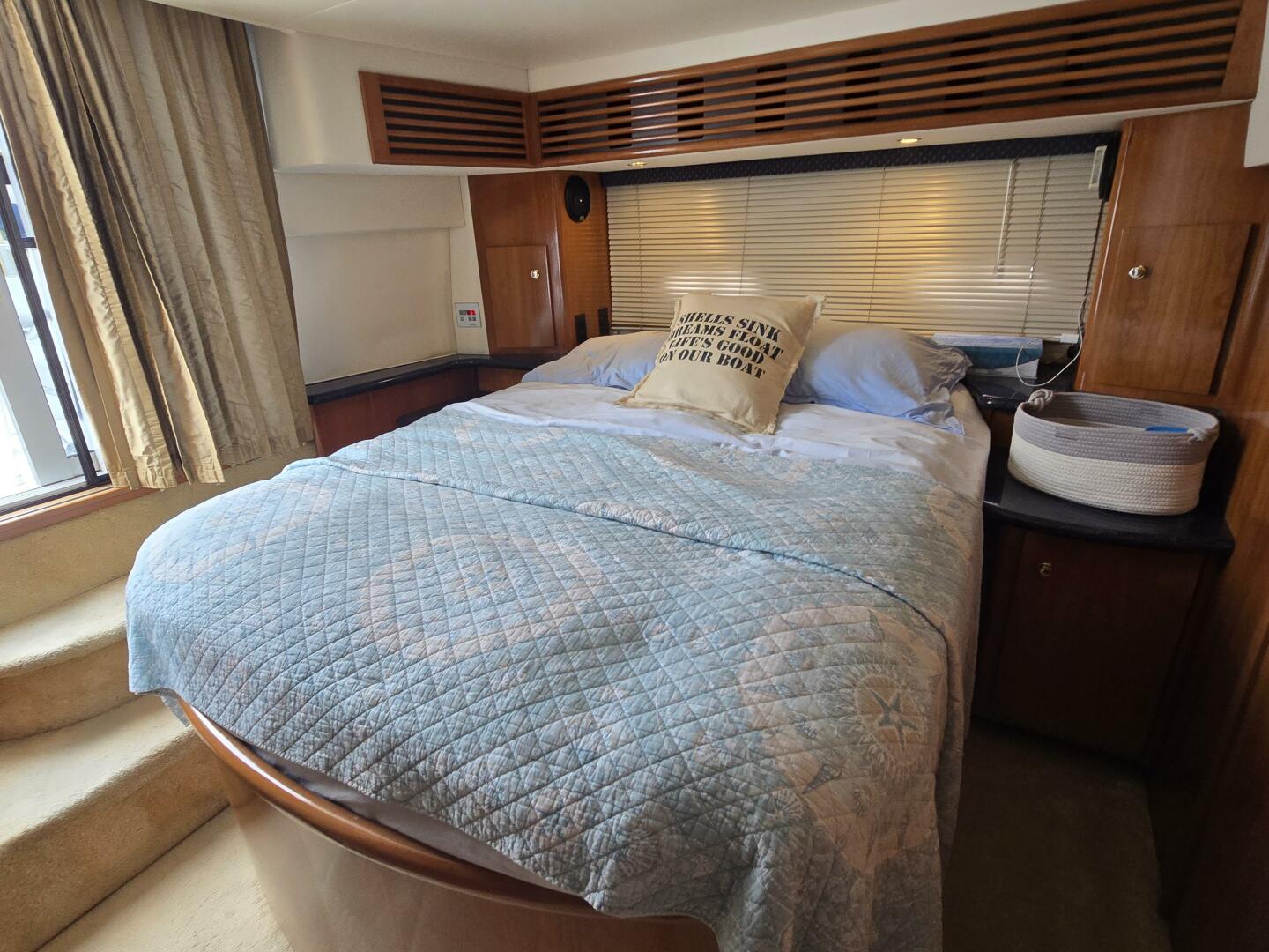 2002 Carver 444 Cockpit Motor Yacht - Image 33