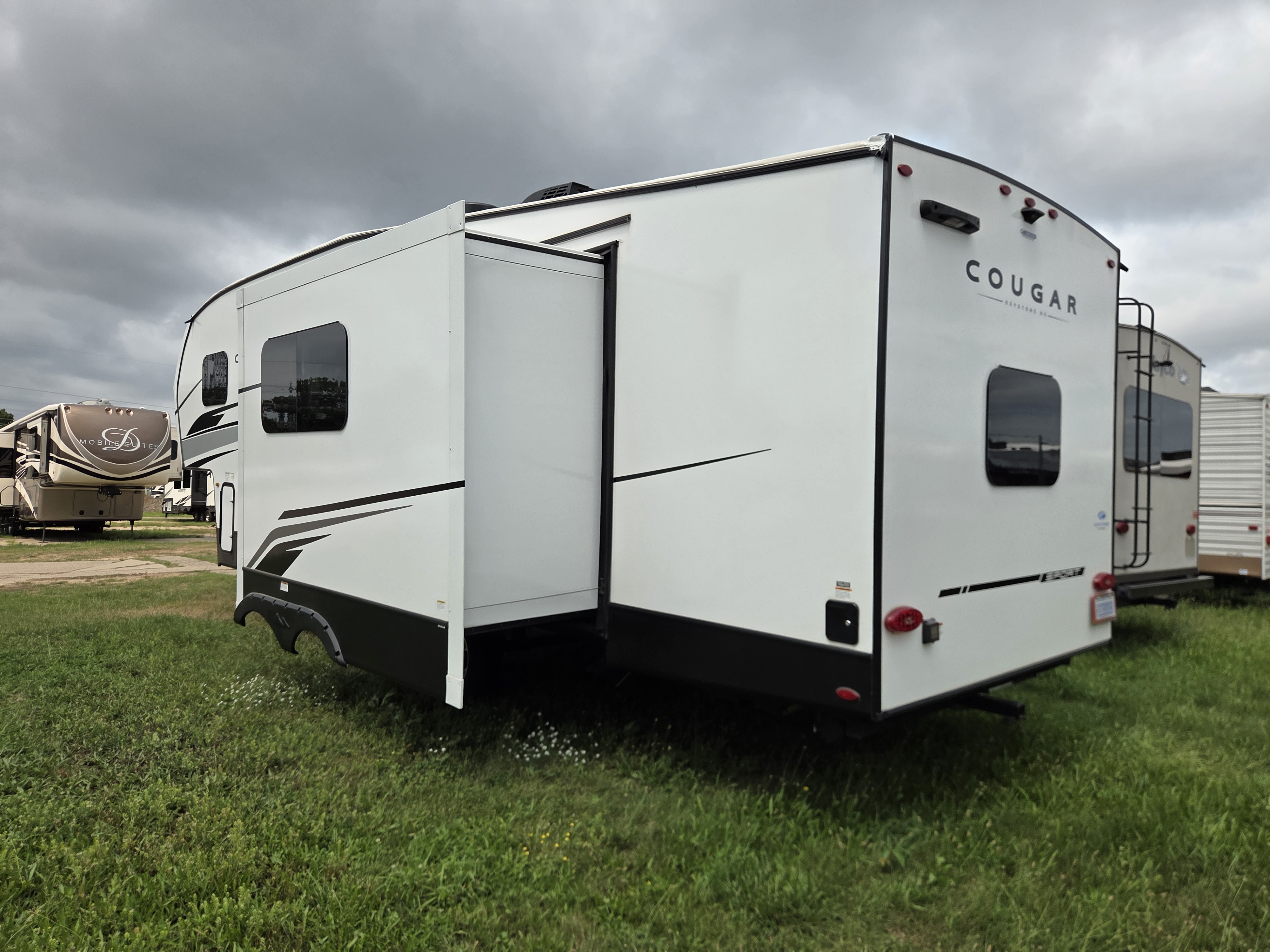 2024 Keystone Cougar Sport 2700BH - Image 4