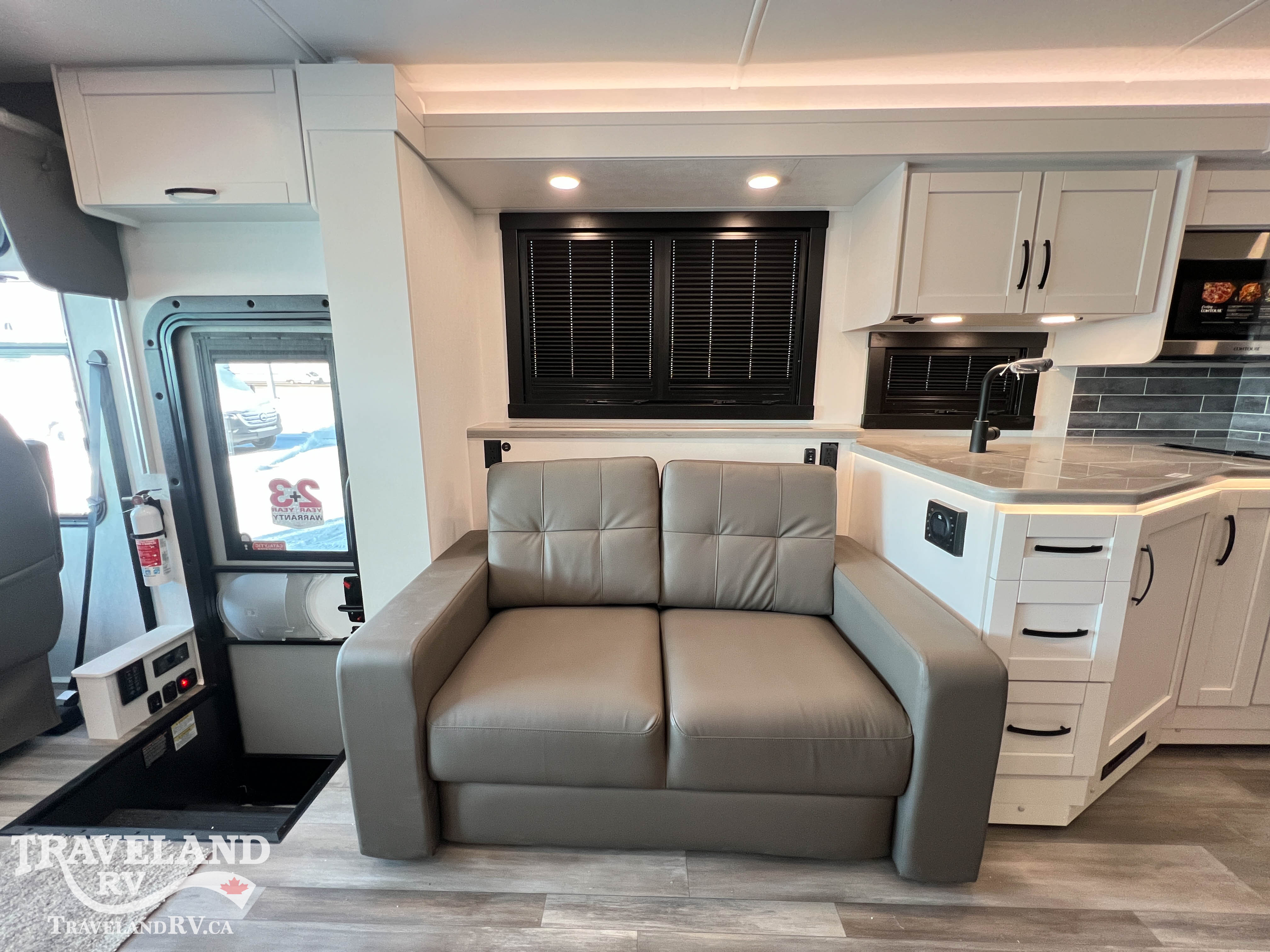 2026 Entegra Coach Vision XL 34G - Image 28
