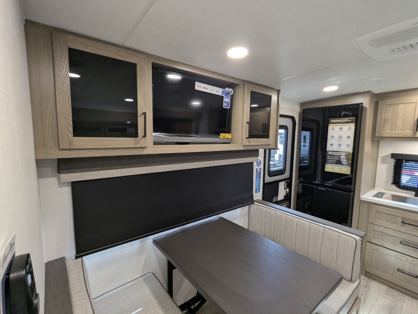 2027 Forest River Rockwood Mini Lite 2515S - Image 21