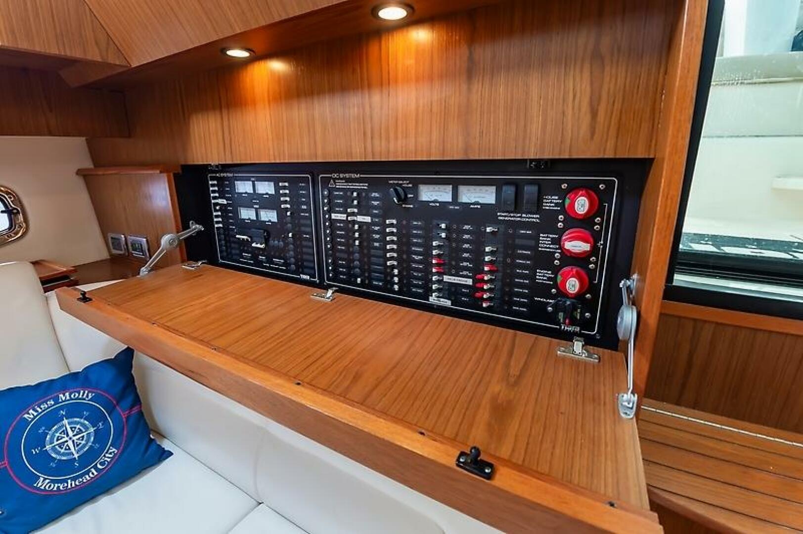 2015 Tiara Yachts 39 Coronet - Image 25