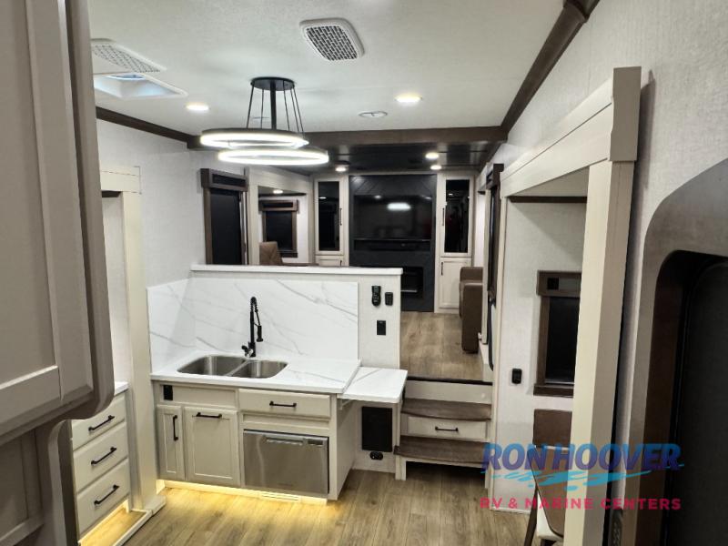 2026 FOREST RIVER 425FO - Image 35