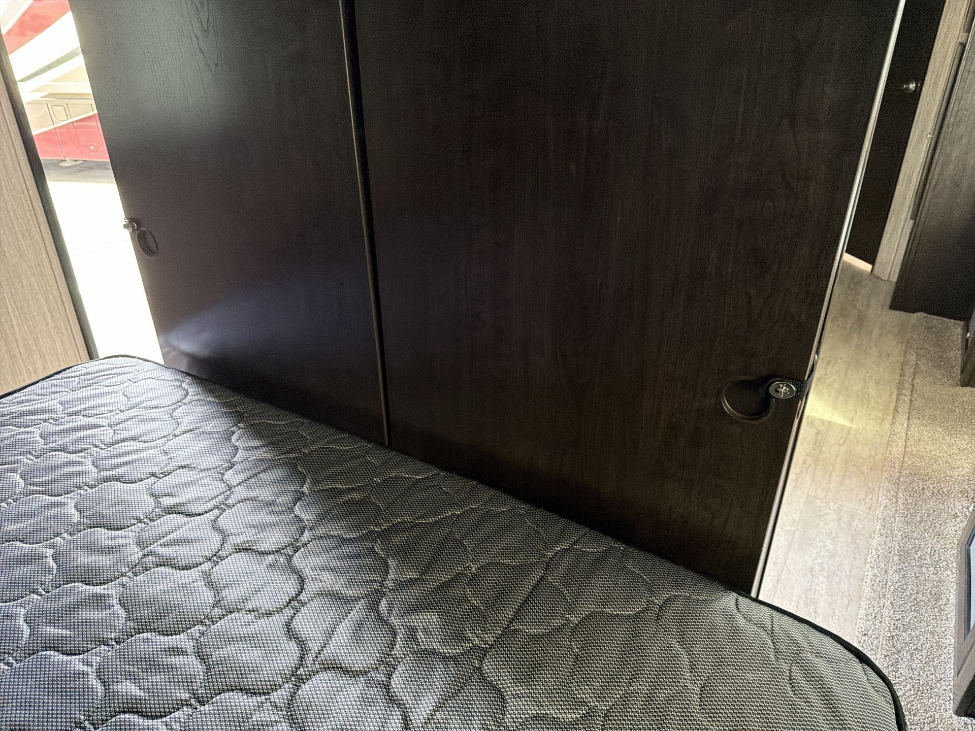 2019 Cruiser RV Shadow Cruiser SC240BHS - Image 23
