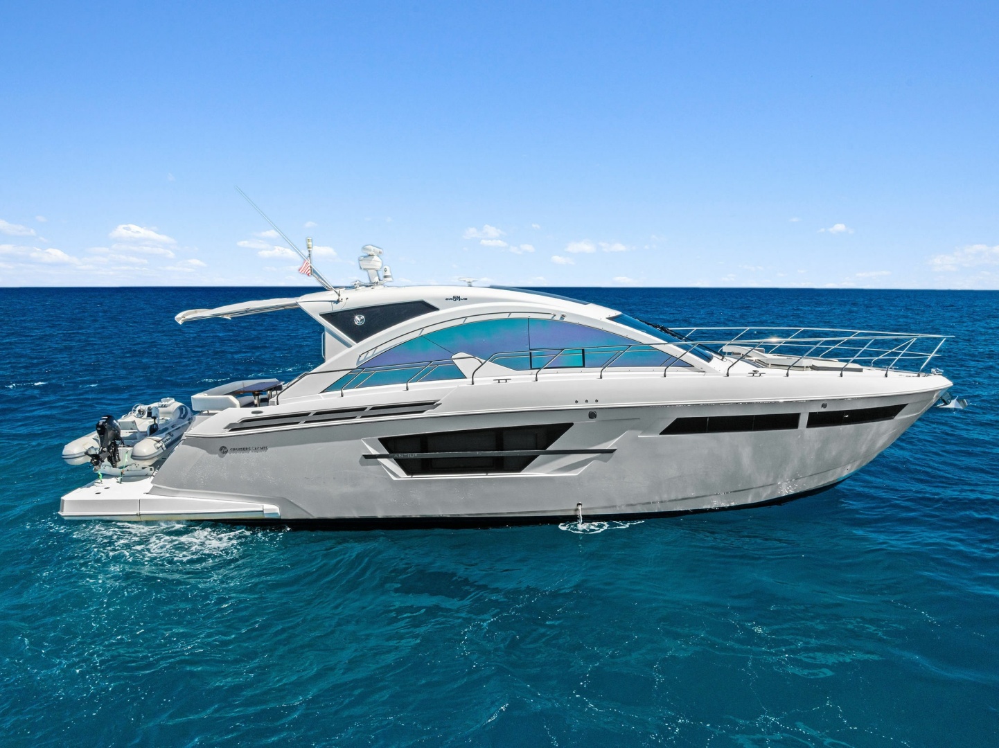 2019 Cruisers Yachts 54 Cantius - Image 3
