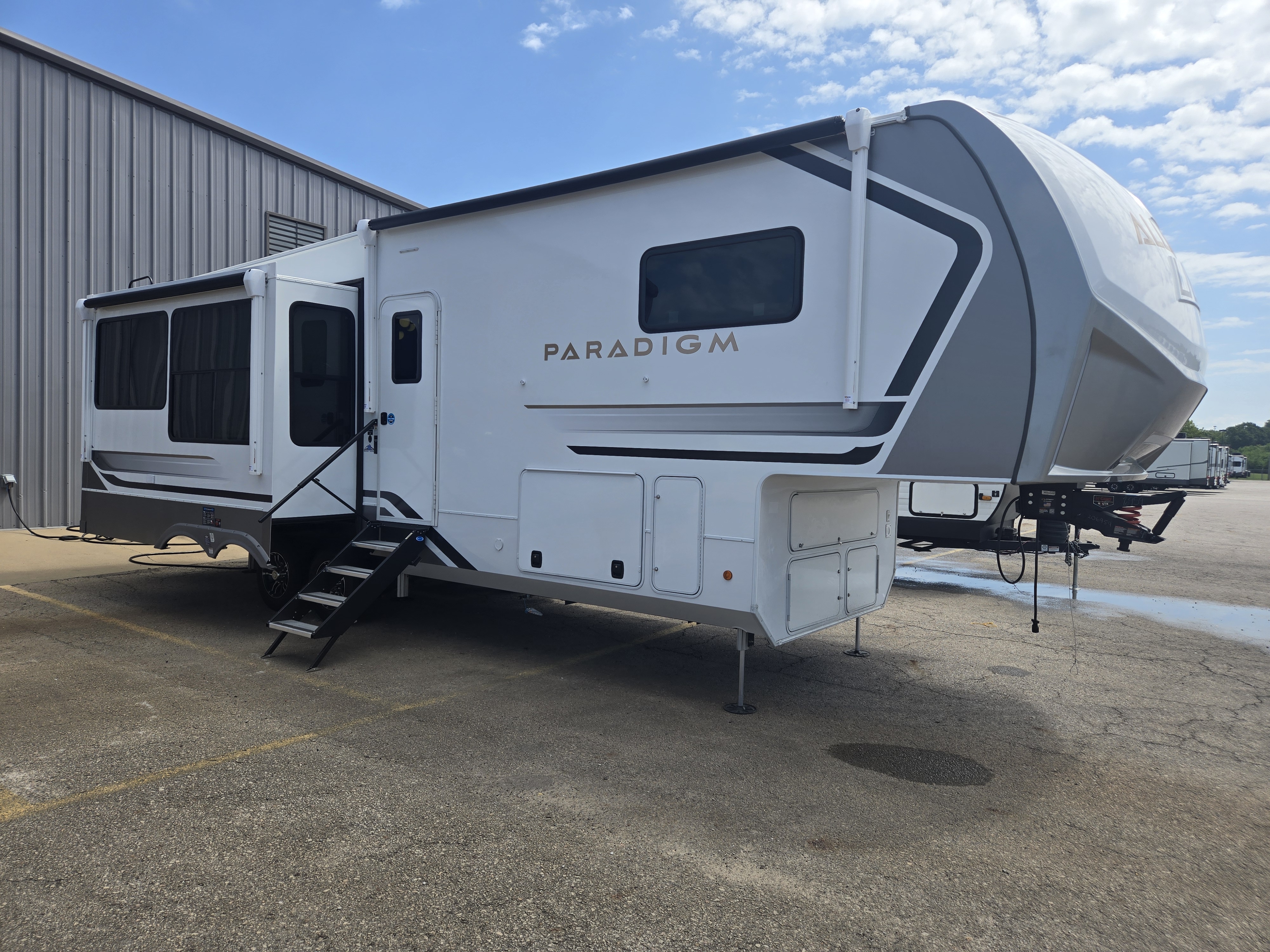 2026 Alliance Paradigm 310RL - Image 8