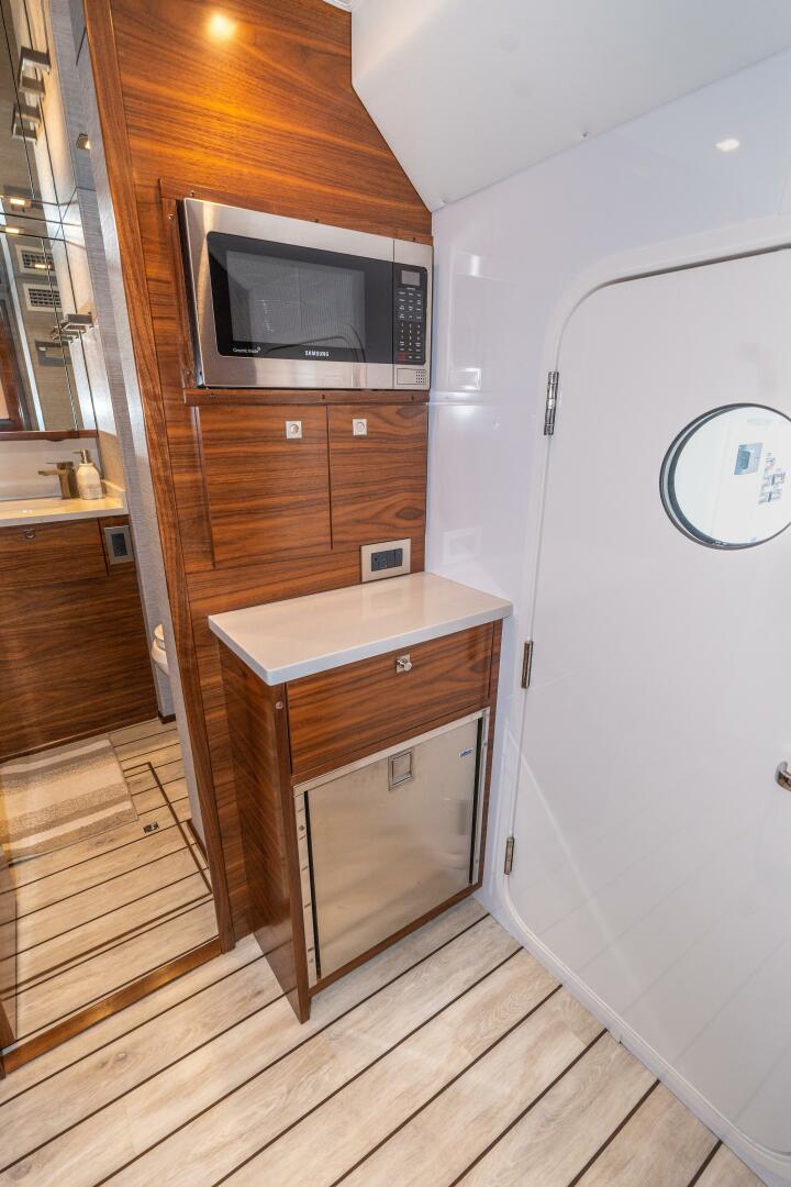 2025 Viking 90 Convertible - Image 68