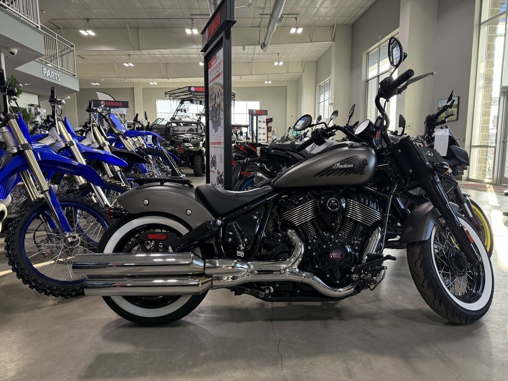 2022 Indian Motorcycle® Chief® Bobber ABS Black Metallic - Image 1
